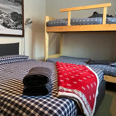 Mountain Summit 塞斯特雷